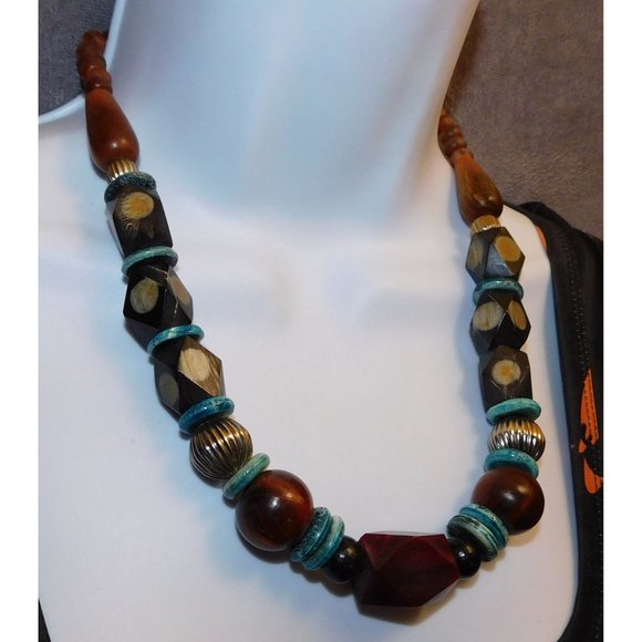 Wood And Acrylic Hippie Necklace - Picture 3 of 4
